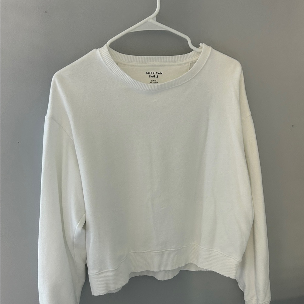 American Eagle Outfitters White Cropped Crew Sweatshirt